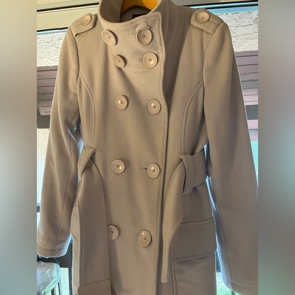 Bebe. Trench coat. Used. Size M. Grey with a hint of lilac color. - Picture 13 of 17